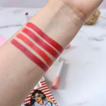 WB 4 Pcs High Pigmented Smoke Lipstick - Random Color